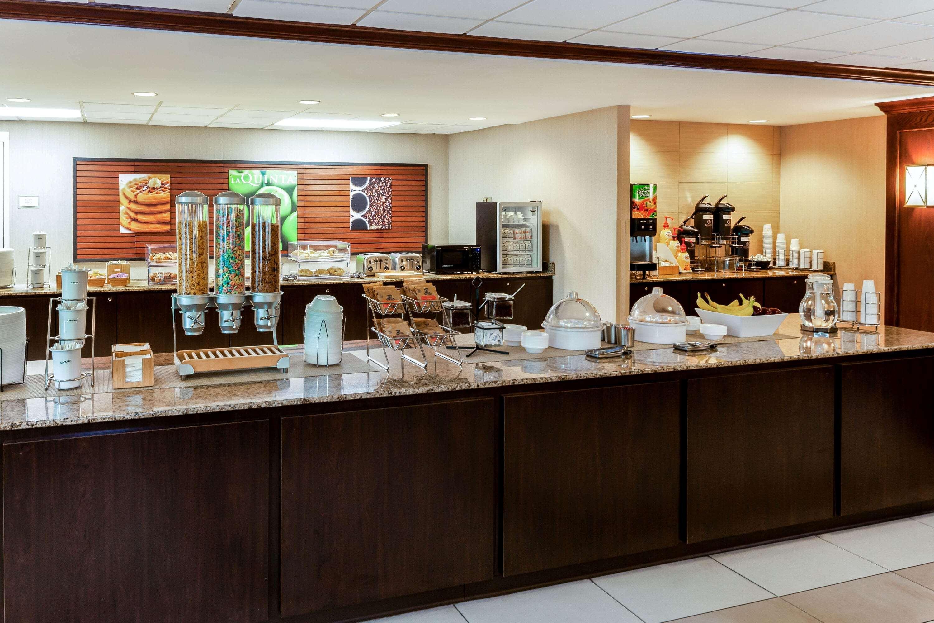 La Quinta By Wyndham Milwaukee Bayshore Area Glendale Екстериор снимка