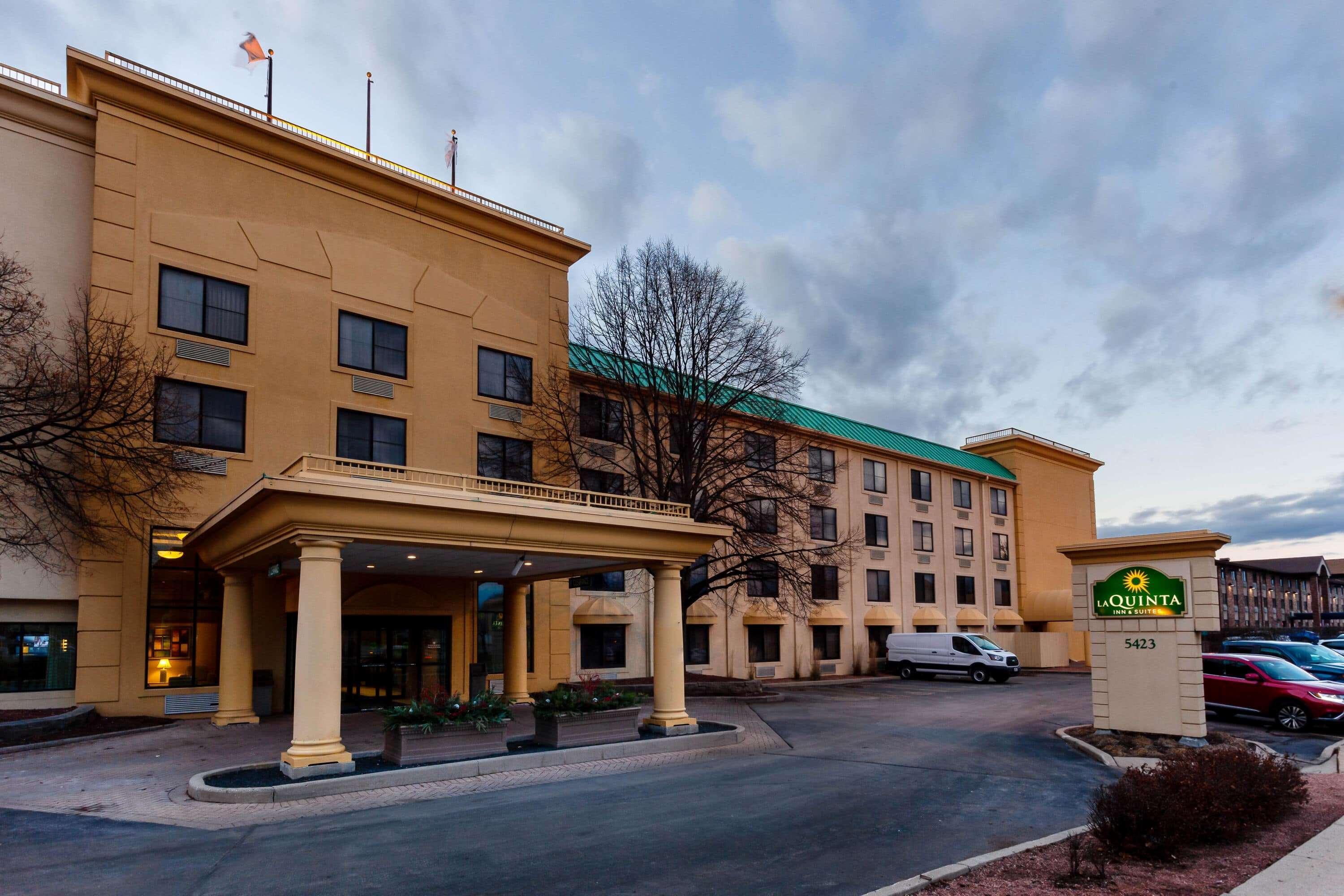 La Quinta By Wyndham Milwaukee Bayshore Area Glendale Екстериор снимка