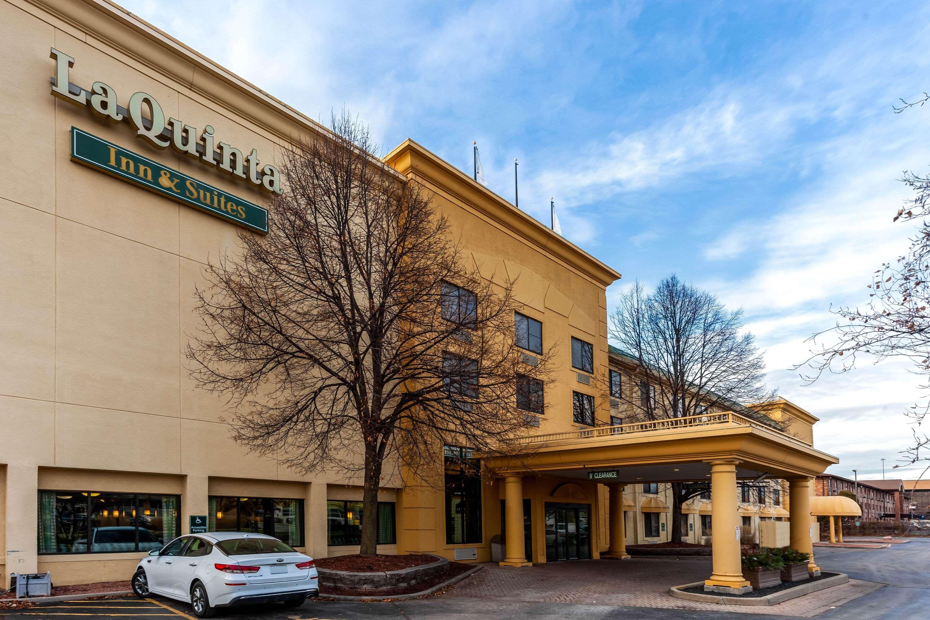 La Quinta By Wyndham Milwaukee Bayshore Area Glendale Екстериор снимка