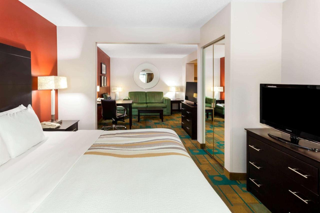 La Quinta By Wyndham Milwaukee Bayshore Area Glendale Екстериор снимка